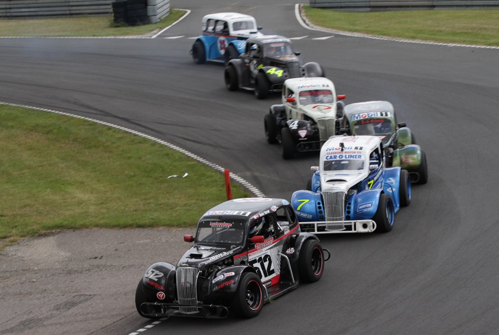 Andet løb var en tæt kamp men blev også vundet
(Foto: Motorsporten.dk)
